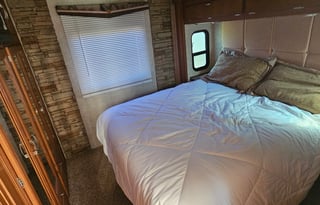 2012 Forest River Georgetown Class A 378ts