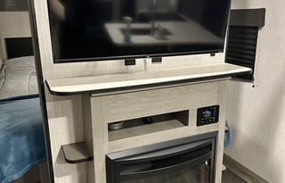 2022 Heartland Mallard "SLEEPS UP TO 10 GUESTS"