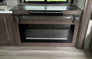 Delivery Only-2022 Grand Design - Solitude 345GK-R