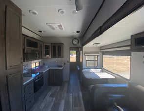 Forest River RV Sandpiper C-Class 3330BH