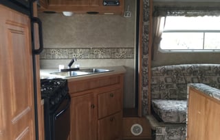 2006 Starcraft 2500rks travel trailer
