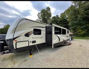 Keystone RV Cougar Half-Ton Series 32RDB