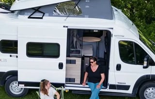 2022 Winnebago Solis 59P