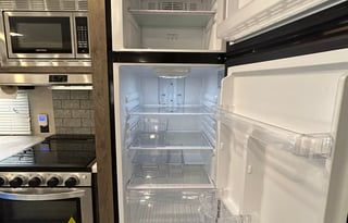 2019 Palomino Puma w Outdoor Kitchen Sleeps 10