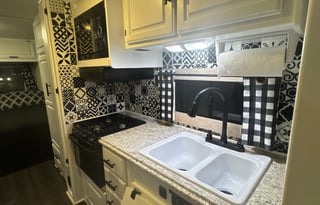 2002 Four Winds RV Chateau 31S