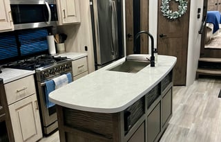 2021 Alliance RV Paradigm 370FB