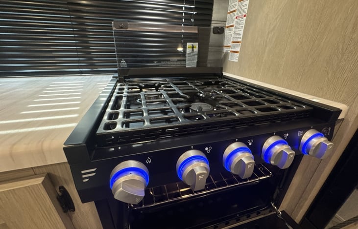 3 burner gas stove