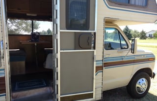 Newer looking  Class C  23'. Has little usage.