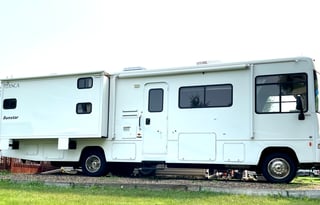 2008 Itasca Sunstar 32K
