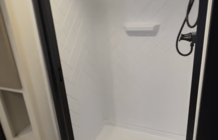 Roomy and clean shower