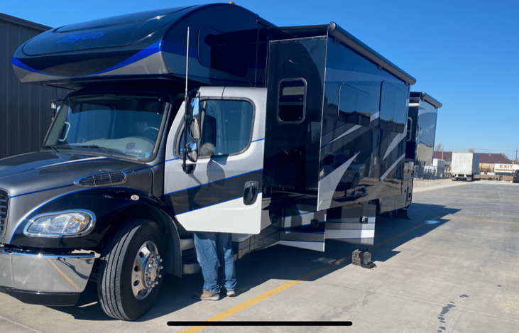 38.0 Seneca 37HJ Class C Motor Home | RVshare