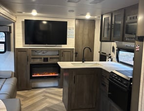 Forest River RV Wildwood X-Lite 273QBXL
