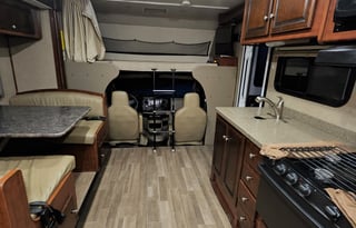 2018 Fleetwood RV Surge 25G