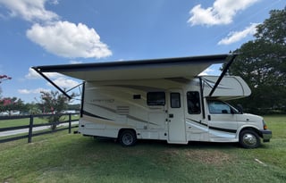 Coachmen Leprechaun - Easy to Drive Class C