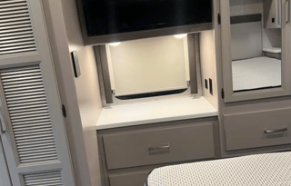 A6 *NEW*Thor Windsport 8-SLEEPER-WIFI- Luxury Bus