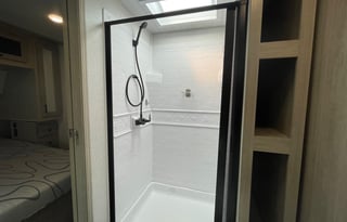 Spacious Family & Pet Friendly RV Rental