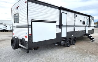 Z RV Adventure "MOON"