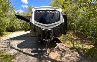 Unit 10-Outback with Large Rear Living & King Bed