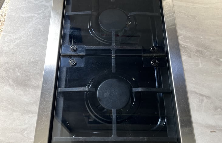 2 gas burner stovetop
