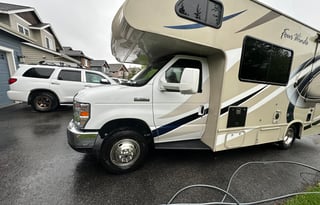 2018 Thor Motor Coach Four Winds 22B
