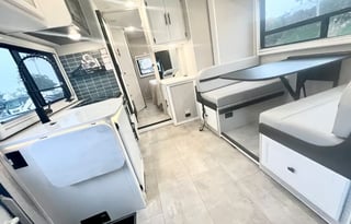 C4-*NEW* 2023 Prism Mercedes Luxury Rv - Sleeps 6