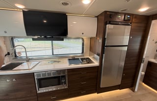 23 Winnebago View sprinter