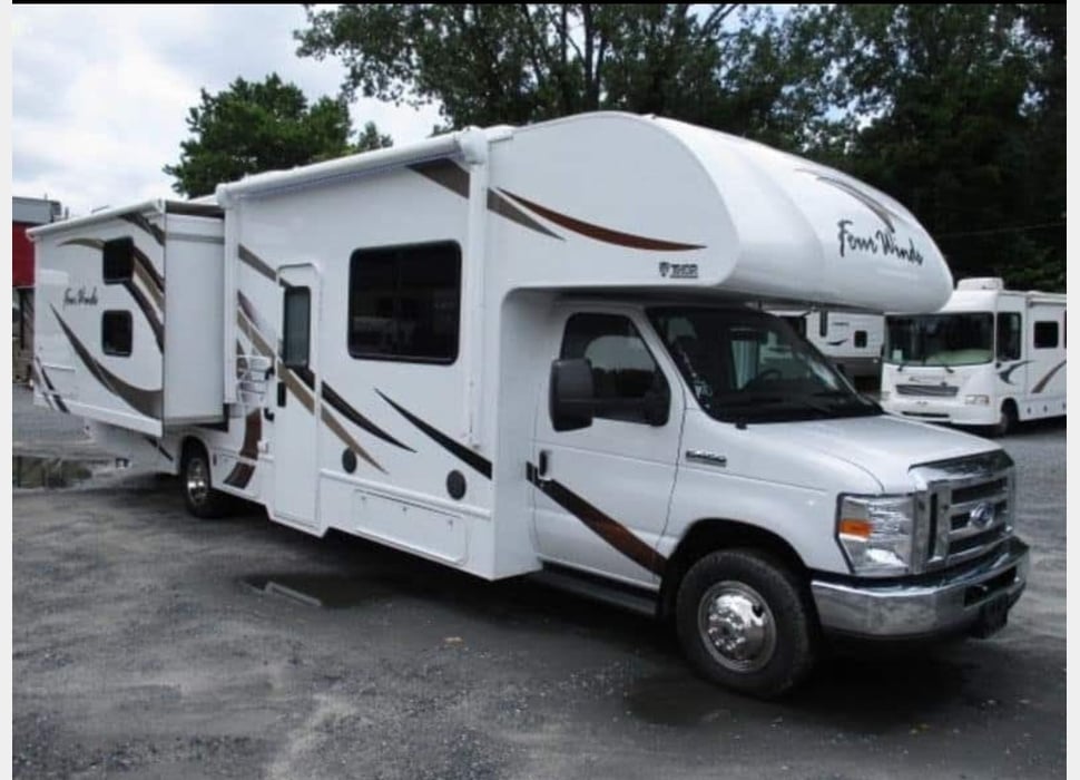 Class C Motor Home rentals in Webb City