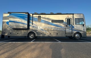 2022 Holiday Rambler Vacationer 35K