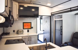 Haul Your Toys in Style–Luxury Toy Hauler for Rent