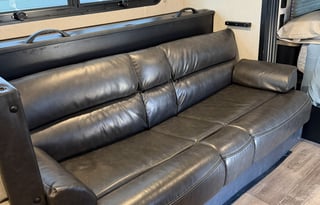 The Wandering Wolf 23 ft Black Label