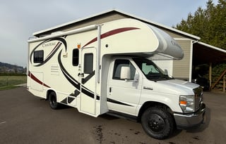 2014 Thor Chateau 22E Motor Coach All Season Ready