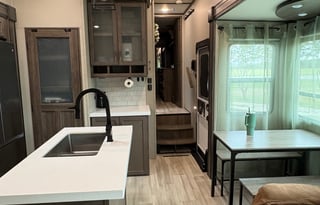 Rolling Family Retreat Bunk House with 2 full bath