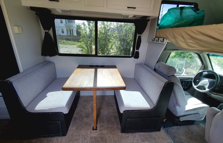 4 person dinette