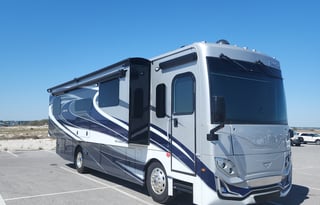 2022 Fleetwood RV Frontier 34GT