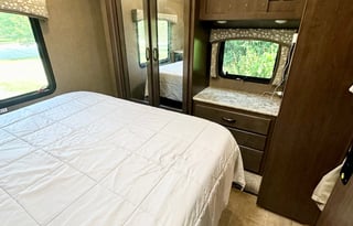 2019 Thor Motor Coach Chateau 31E