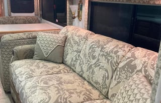 2005 Winnebago Journey 36M