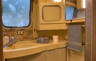 Silver Stays 1981 Airstream Excella II