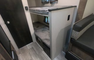 2021 KZ Sportsmen Classic 181BH