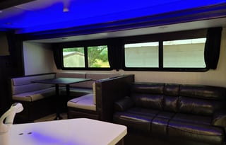 RV Cherokee Black Label 264DBHBL Delivery Only