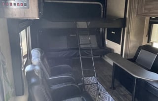 2019 Pacific Coachworks Blazen 28FS