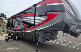 STEVE AND PEGGYS RV RENTAL AND HOSTING.