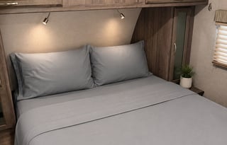 Phanta: Winnebago bunk house • Roomy • WiFi
