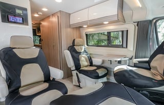 180 WEEKEDAYS ! Sleeps 4/SEATS 4 pop up tent