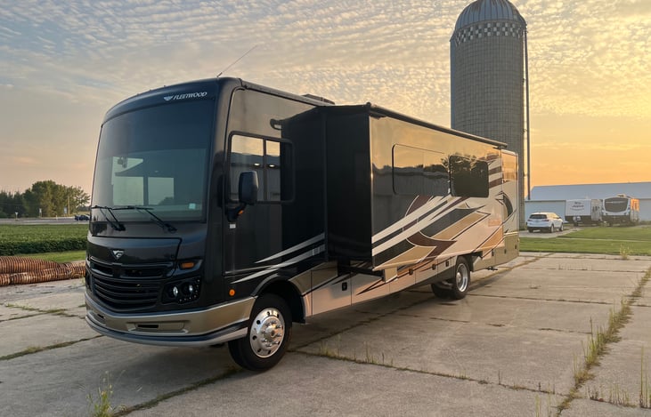 Exterior, living room slide out