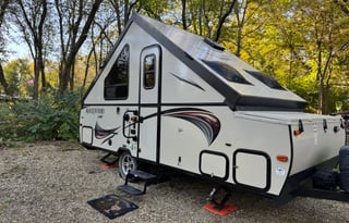 Cozy A-Frame Camper - Sleeps 4, A/C, Delivery
