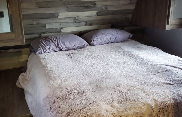 Master bed & storage