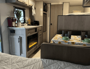 Dutchmen RV Coleman 17B