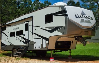 Event-Ready 5th Wheel | Sleeps 8+ | Spacious