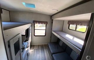 2021 Heartland Mallard IDM32   Fully Stocked!