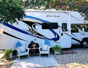 Thor Motor Coach Chateau 24F